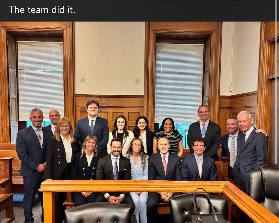 photo cred: Nick Rocco! 

THIS is what it requires to take on CORRUPTION at the deepest levels! This is the real DREAM TEAM y’all 🤟🏻🩷 

#karenFREAD