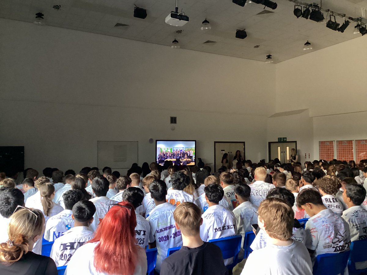 What a lovely Leavers’ Celebration today for our incredible Year 11s! 💫 A heartfelt farewell filled with laughter, memories, and pride. Wishing each of you all the success and happiness in the world—your journey is just beginning! 🌟