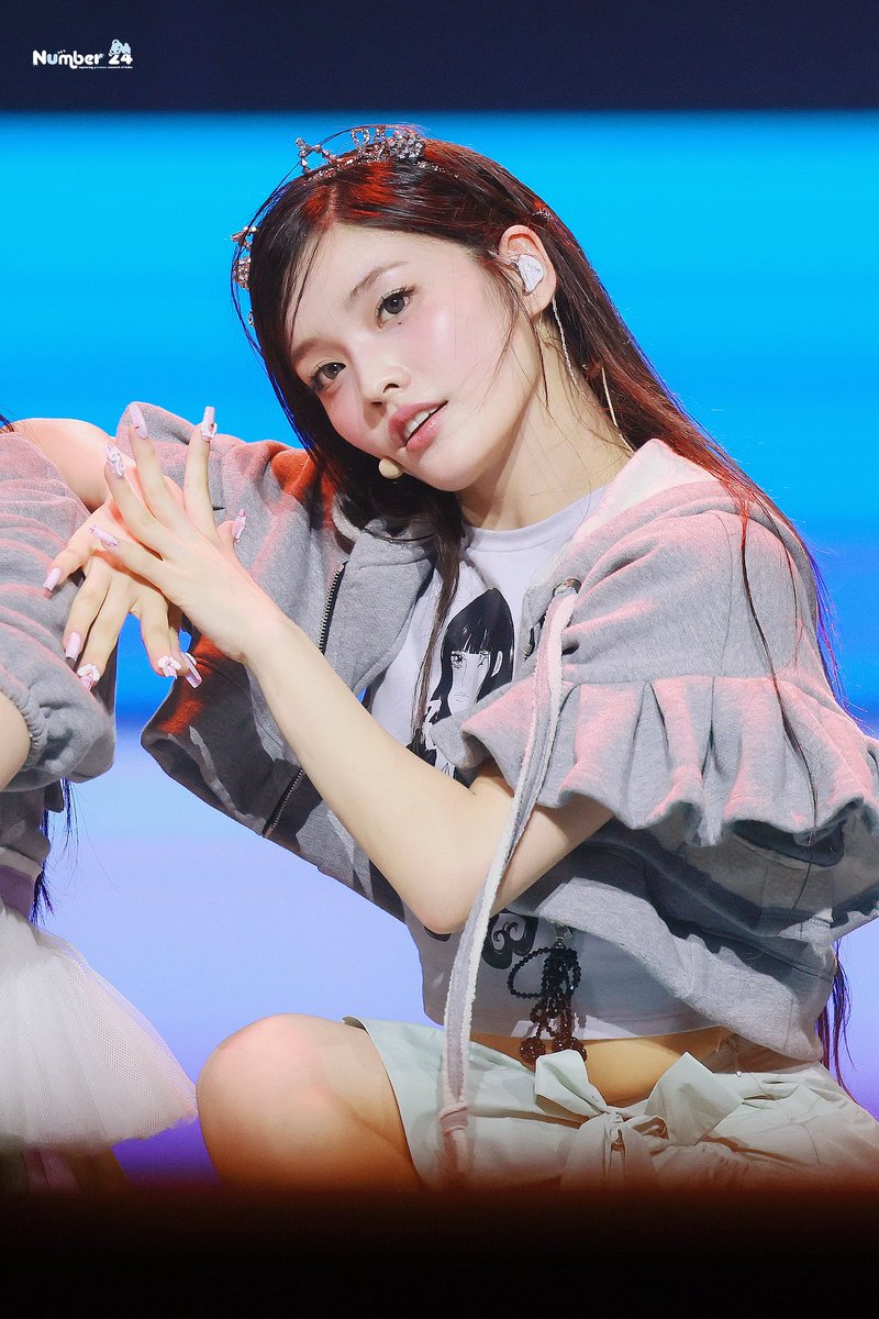 250619

#아일릿  #ILLIT  #이로하 #IROHA #イロハ