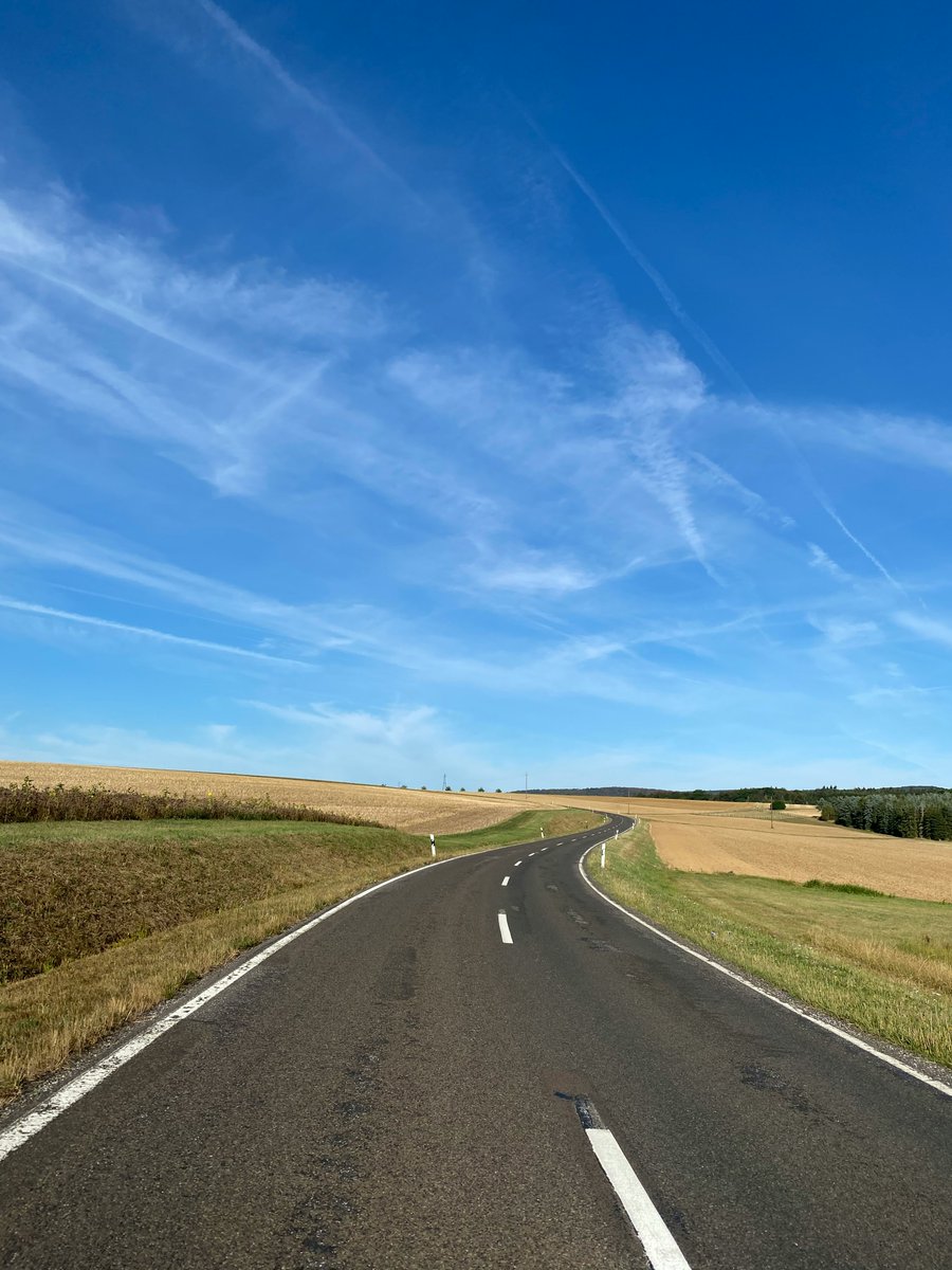 It's time to plan the perfect vacation! Planning a trip this summer?

What car to choose in your destination country? What about a summer vacation in Europe?

Check out our Facebook page for more information!