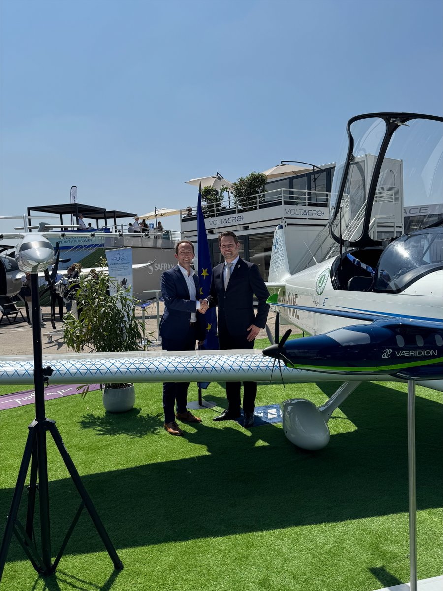 Aura Aero (@aero_aura) on Twitter photo VÆRIDION and AURA AERO Announce Strategic Partnership to advance electric flight. ✈️
----------
VÆRIDION et AURA AERO annoncent un partenariat stratégique pour développer les vols électriques. ✈️
<a href="/salondubourget/">Paris Air Show</a> VÆRIDION and AURA AERO Announce Strategic Partnership to advance electric flight. ✈️
----------
VÆRIDION et AURA AERO annoncent un partenariat stratégique pour développer les vols électriques. ✈️
<a href="/salondubourget/">Paris Air Show</a>