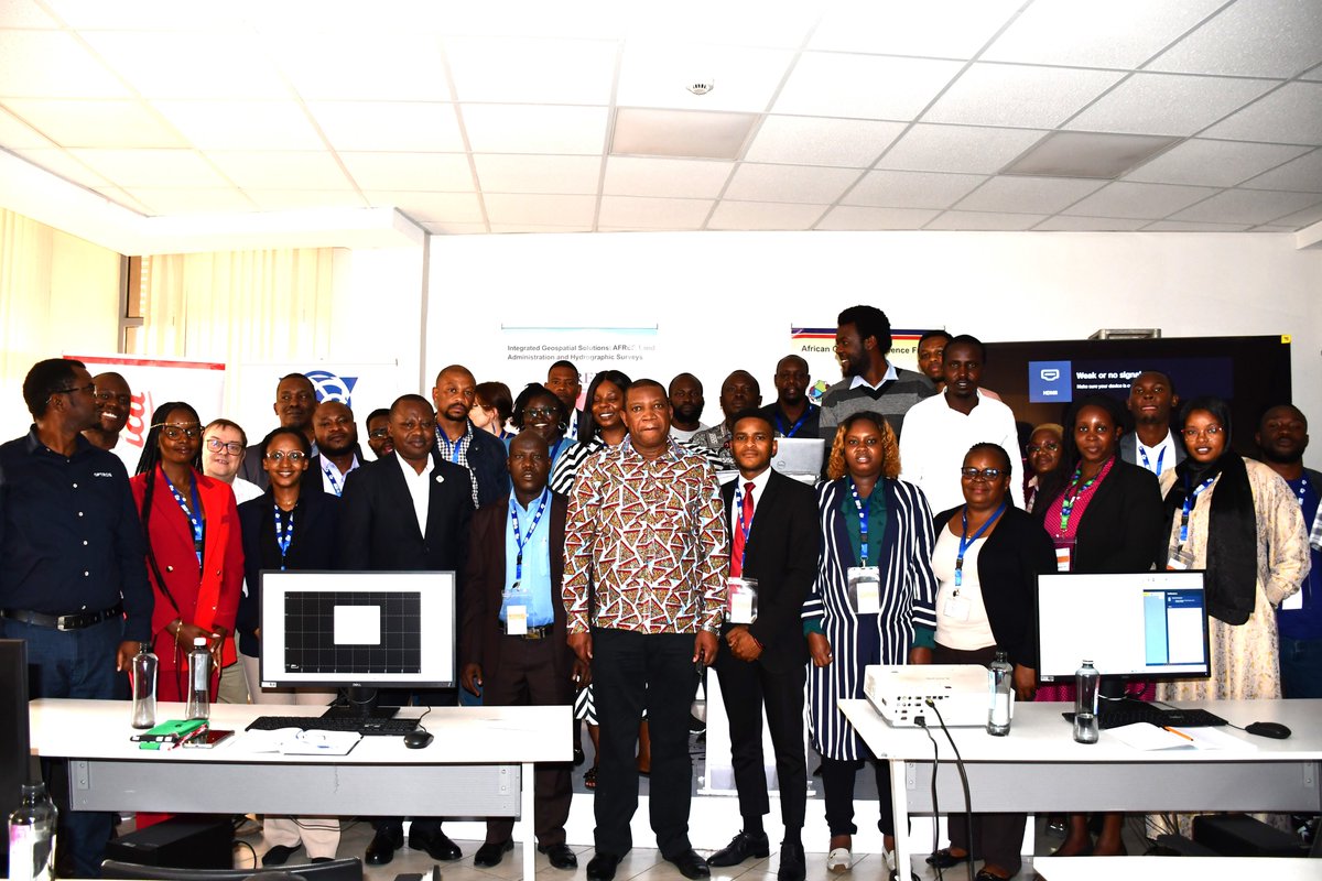 RCMRD_'s tweet photo. This evening, the Chair of the RCMRD Governing Council and also the PS, Ministry of Lands and Natural Resources, Zambia Hon. Patrick Mucheleka met with participants of the ongoing #AFREF training at RCMRD.
While addressing the trainees, now on Day 4 of their workshop, he highlighted the challenges that arise from the use of inconsistent #datums across African countries. He emphasized that these inconsistencies often result in inaccurate #mapping, which can lead to cross-boundary conflicts and land management inefficiencies.
He stressed that the AFREF training initiative is critical in standardizing tools and methodologies across the continent and must be embraced by all.
@LeicaGeosystems @NLC_Kenya @TrimbleCorpNews