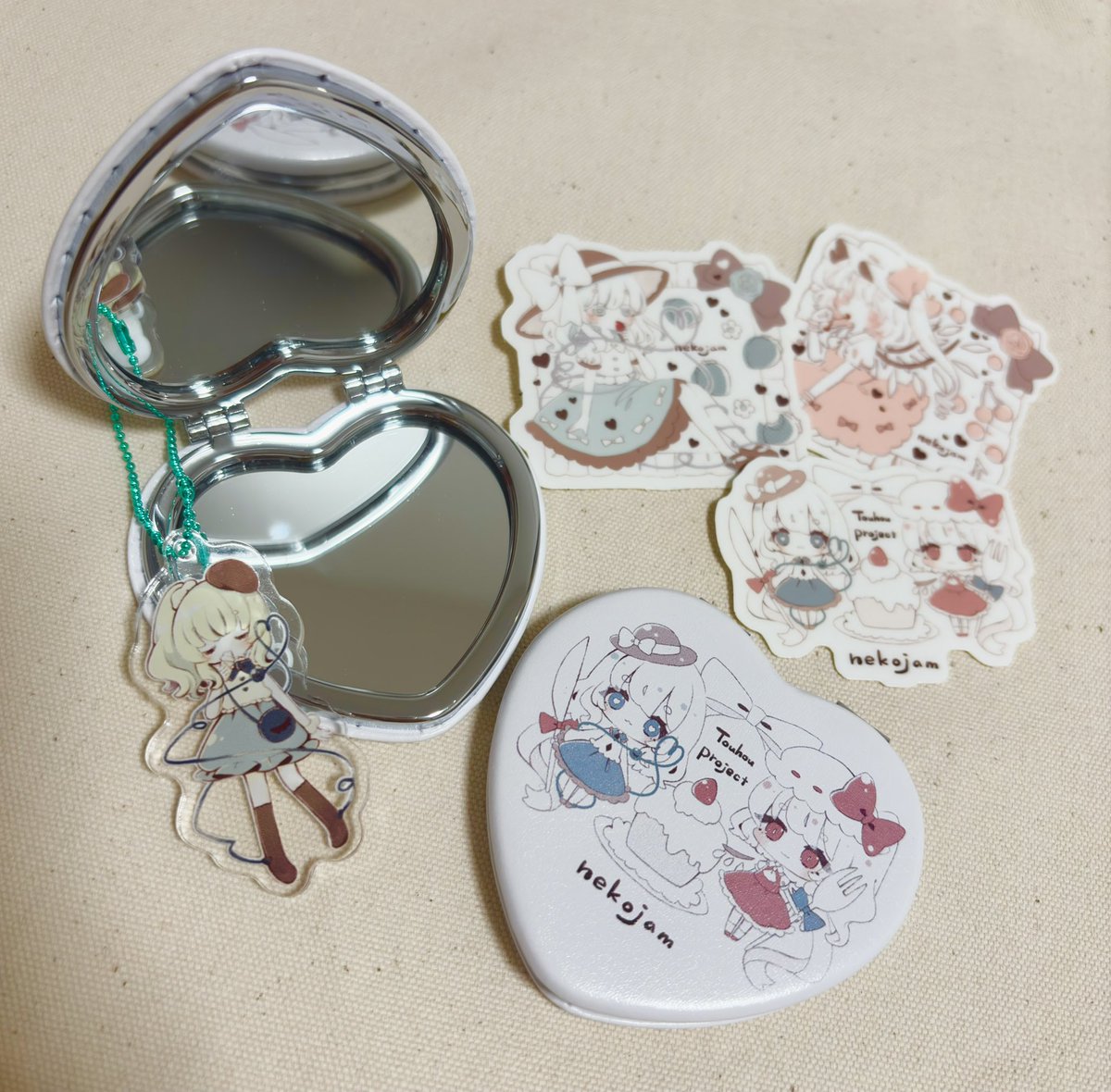 mike_ne's tweet image. BOOTH開けました🍓
名華祭の新作グッズを追加しています!
ビッグアクリルスタンドは在庫が少ないので予約ページもご用意してます♡
nekojamshop.booth.pm