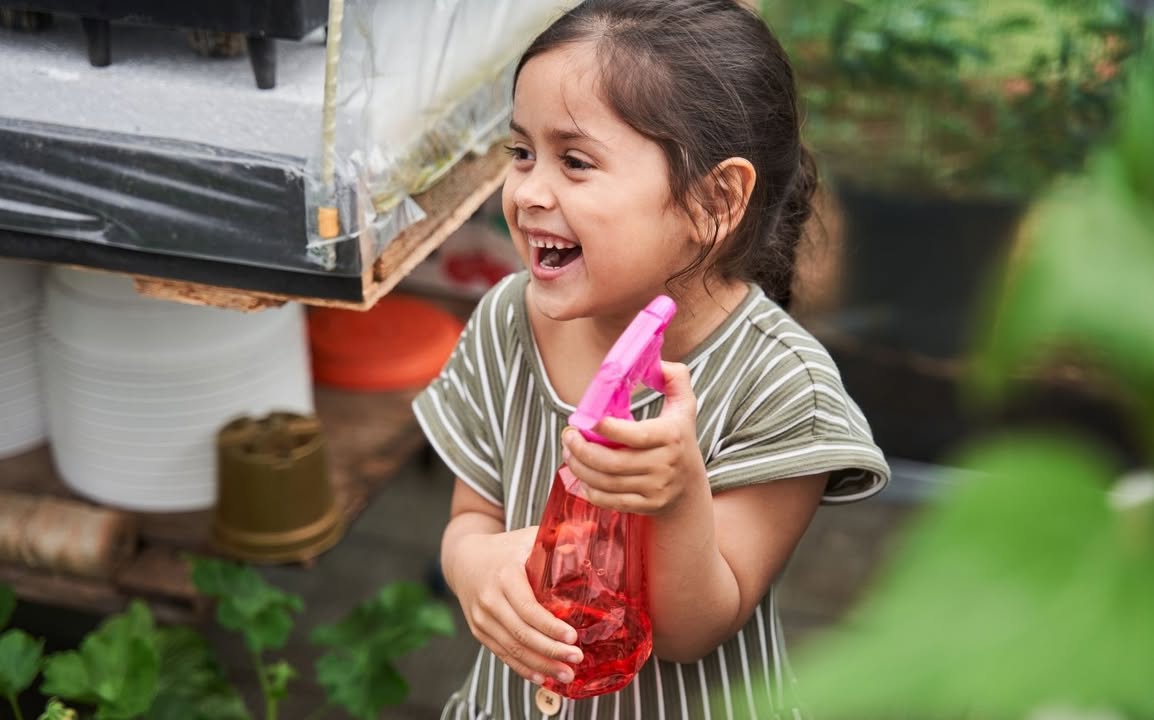 Believe it or not, a small paddling pool can use up to 600 litres of water! 😲 There are lots of ways to keep the kids cool and happy this summer, without using lots of water.

Try our favourite water-saving activities 👉 southwestwater.co.uk/about-us/blogs…