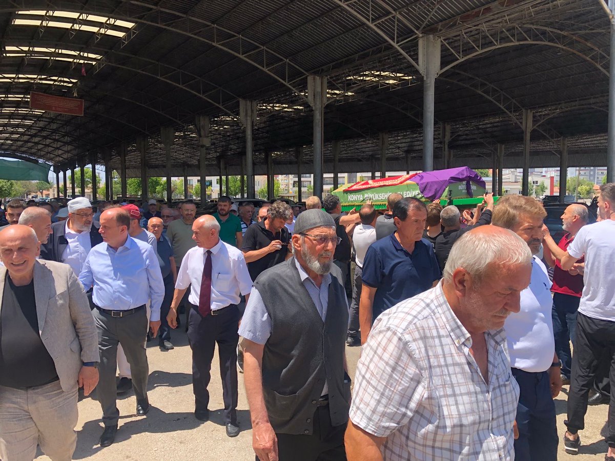 Konya ASKF Başkanı ve TASKK Genel Bşk V. yol arkadaşım Remzi Ay’ın sevgili annesi vefat etti. Rabbim geride kalanlara sabır ihsan etsin. Mekanı Cennet olsun. Amin…