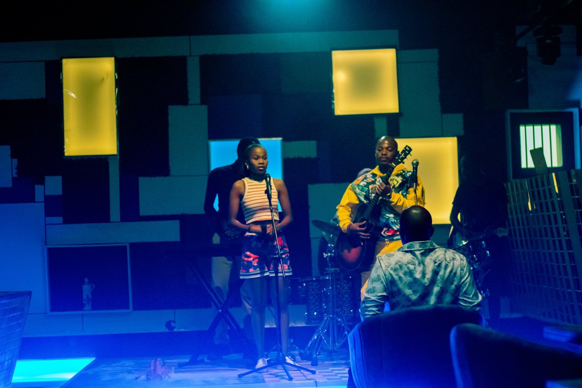 Just two kids trying to make it bakithi 

#amalangaawafani