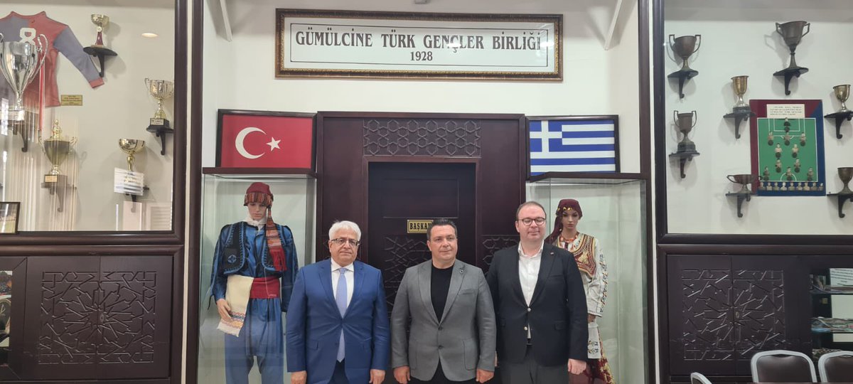 Batı Trakya programımızda <a href="/TC_GumulcineBK/">Türkiye in Komotini</a> Sayın Aykut Ünal ile birlikte İskeçe Seçilmiş Müftüsü Mustafa Trampa,Gümülcine Seçilmiş Müftüsü İbrahim Şerif ve Türk Gençler Birliği Bşk. Sedat Hasan,İskeçe Türk Birliği Başkanlığına seçilen Kerem Abdurahimoğlu ile istişarelerde bulunduk