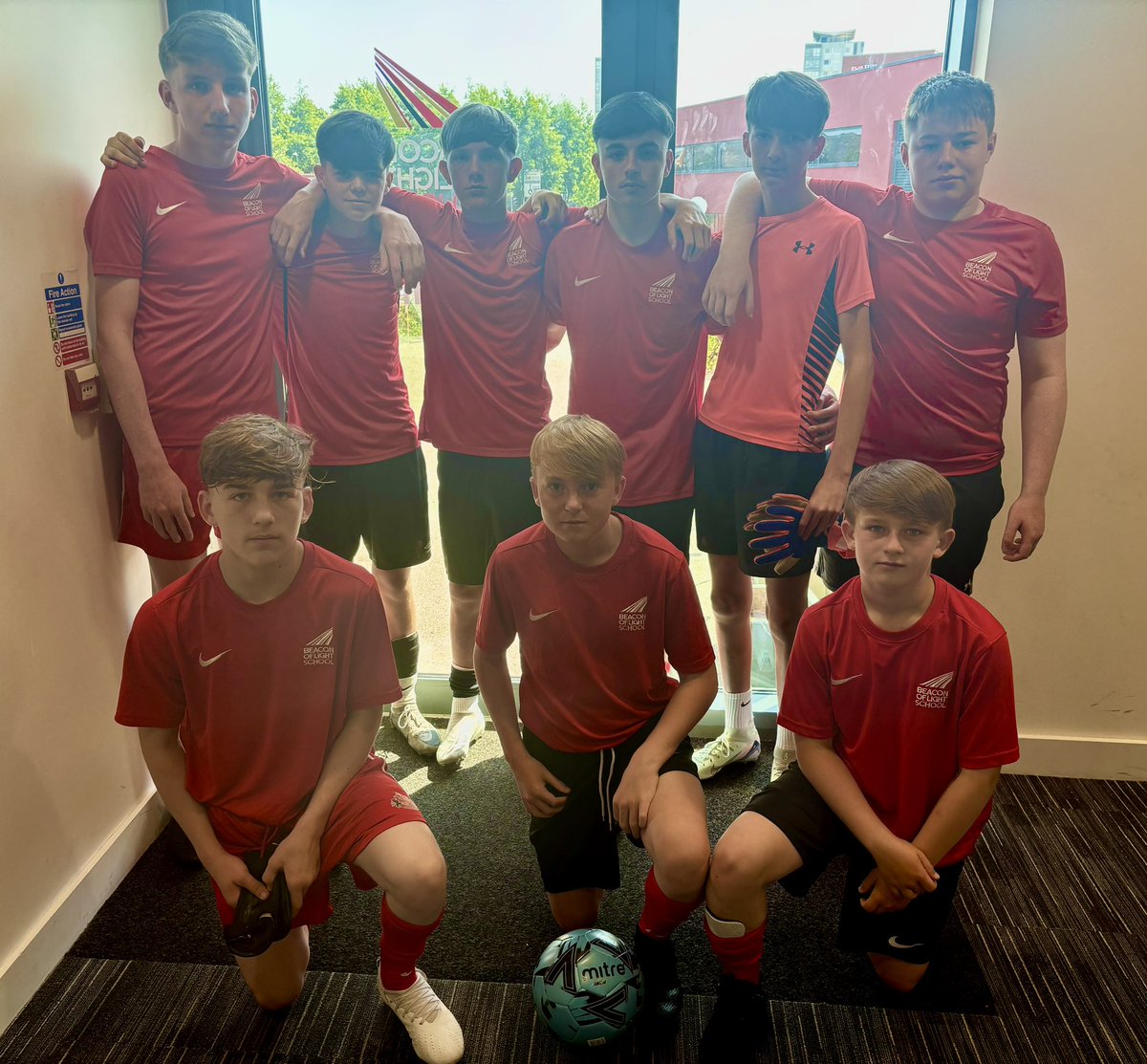 This team mean BUSINESS today. Premier League lads! Let’s come back with the win 🏆 #football #winners