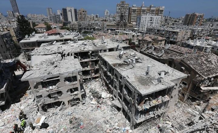 أعيش لحظات فرح إستثنائية  !!!

اللهم أنصر #ايران على #اسراييل 

هل يوجد مسلم لا يفرح بهذا الدمار النازل أحفاد مرحب !!
#الحرب_بدأت_الان
#تل_أبيب_تحترق