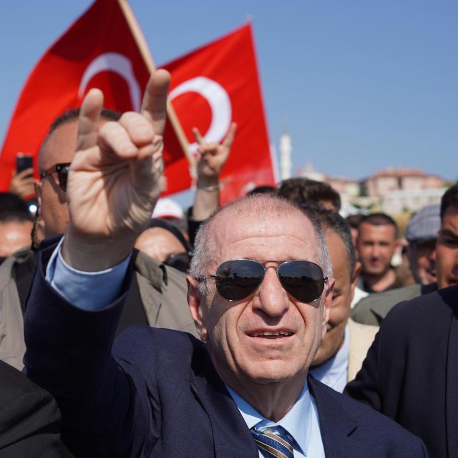 Ümit Özdağ:

"Yarın saat 11.00’de Ankara'da, Talat Paşa Heykeli önünde saygı duruşunda bulunacağım."