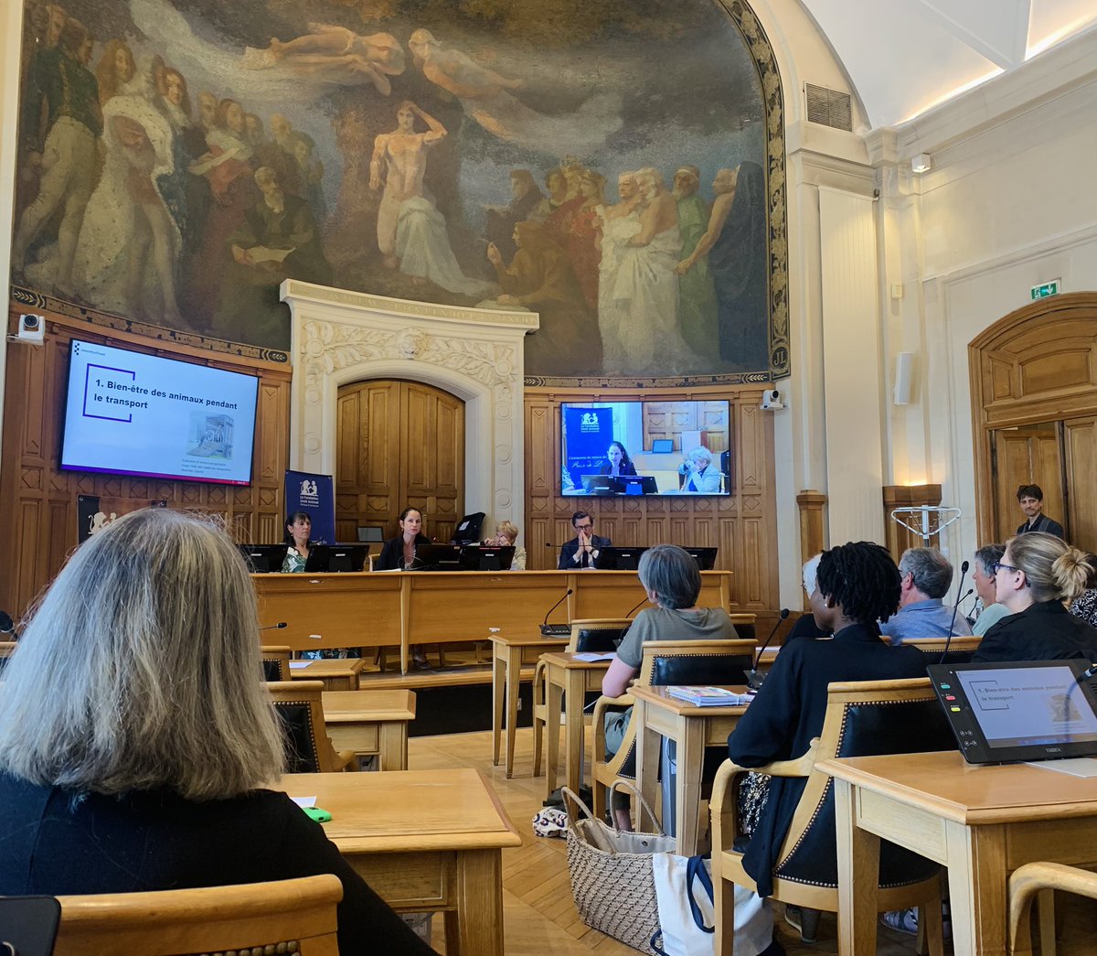 Alice Di Concetto (@alicediconcetto) on Twitter photo 🎖️ Félicitations à <a href="/_Eugenieduval/">Eugénie Duval</a>, lauréate du Prix de droit de la <a href="/fondationLFDA/">Fondation Droit Animal, Éthique et Sciences (LFDA)</a> ! Nous sommes chanceux de pouvoir compter sur un esprit aussi engagé que méticuleux.
Bravo! 🎖️ Félicitations à <a href="/_Eugenieduval/">Eugénie Duval</a>, lauréate du Prix de droit de la <a href="/fondationLFDA/">Fondation Droit Animal, Éthique et Sciences (LFDA)</a> ! Nous sommes chanceux de pouvoir compter sur un esprit aussi engagé que méticuleux.
Bravo!