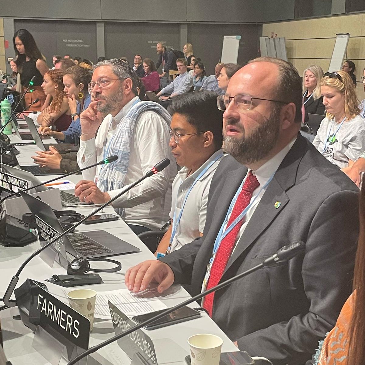worldfarmersorg's tweet image. At #SB62, the #UNFCCCFarmers Constituency with #WFO SG @AndreaPorro79, calls for a inclusive #BakutoBelem Roadmap that delivers for #Farmers:

✅Scaled-up adaptation finance
✅Diversified financial tools
✅Direct fund access via farmer orgs

Farmers are🔑partners in this journey!