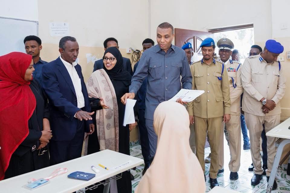Hon. Mohamud Beenebeene (@honbeenebeene) on Twitter photo 🇸🇴 A proud days for Somalia! Over 39,000 students in 39 towns are sitting for the 2024/25 Grade 12 National Certificate Exam — a milestone in equity, unity & trust in public education.
Kudos to <a href="/moechesomalia/">Ministry of Education, Culture & Higher Education</a> for leading this nation-building effort.
#GuulArdayda#SomaliaEducation. 🇸🇴 A proud days for Somalia! Over 39,000 students in 39 towns are sitting for the 2024/25 Grade 12 National Certificate Exam — a milestone in equity, unity & trust in public education.
Kudos to <a href="/moechesomalia/">Ministry of Education, Culture & Higher Education</a> for leading this nation-building effort.
#GuulArdayda#SomaliaEducation.