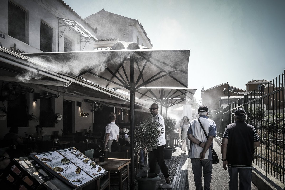 Hot day: #streetphotography #Athens #fujifilm_xseries