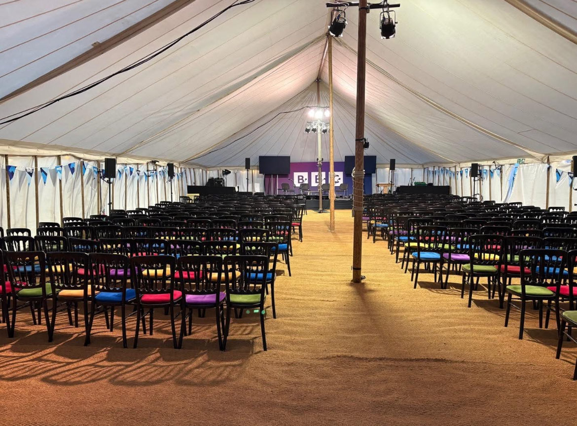 Hay on Wye is now finished and everyone has gone back to their lives but not to worry if you missed the show I recorded there last month  "A Normal Humanity" that was on BBC Radio 4 last night because it's now available on BBC Sounds. Click through below 
bbc.co.uk/sounds/play/m0…