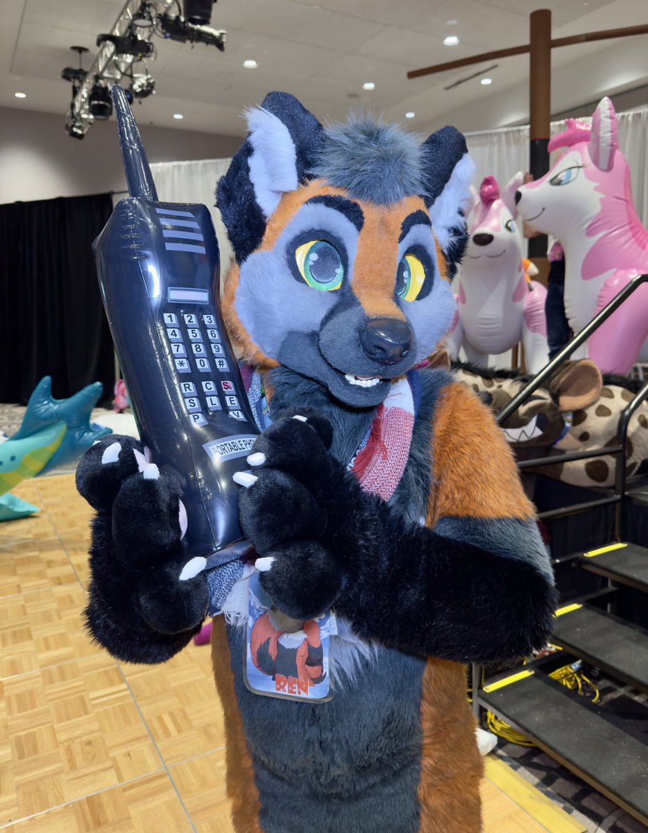 Heyyy uhh can I get your number?~

Taken by: Univadedfox at #vancoufur