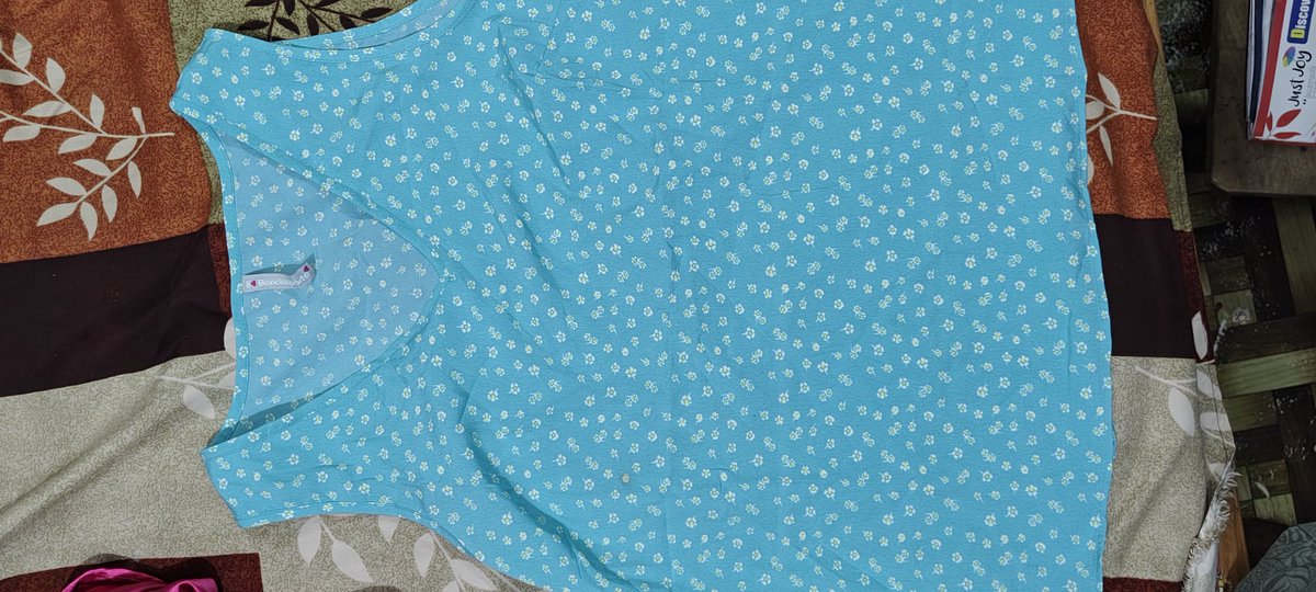 mishragolu05's tweet photo. @myntra this is beyond ridiculous.
1st order: Got 1 of 2 shorts. Other marked “delivered” — never came. Complained, nothing.
2nd order: Sent the wrong item. No pickup, no refund.
Endless calls, zero help.
Order IDs: # 1300234 25369215240403 &amp; # 1301065 47934786966101 
FIX THIS. https://t.co/oFjHglN5LP