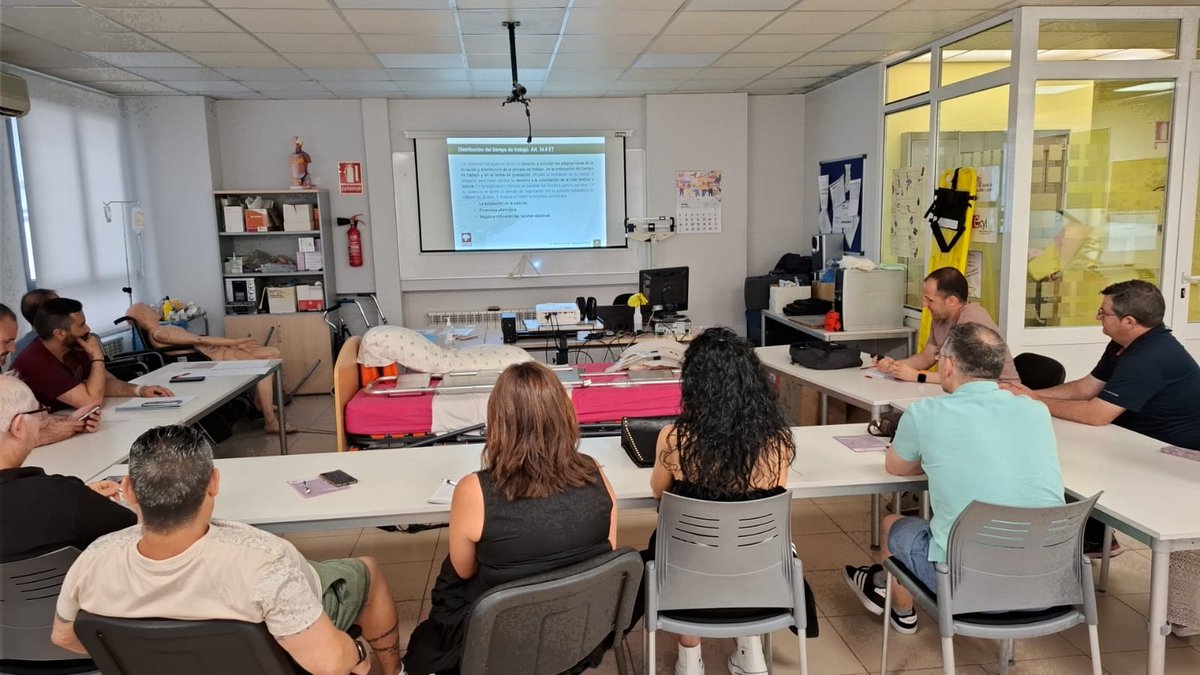 Ccoocylform's tweet image. Felicitamos a las compañeras y compañeros de @ccoozamora, que hoy finalizan el itinerario de Formación Sindical Básico. ¡¡Buen trabajo!!
#FormaciónSindical #Soria #CCOO #OrgulloDeClase #Sindicatos #TransformarLaRealidadHoy @CCOOCyL @CCOO
