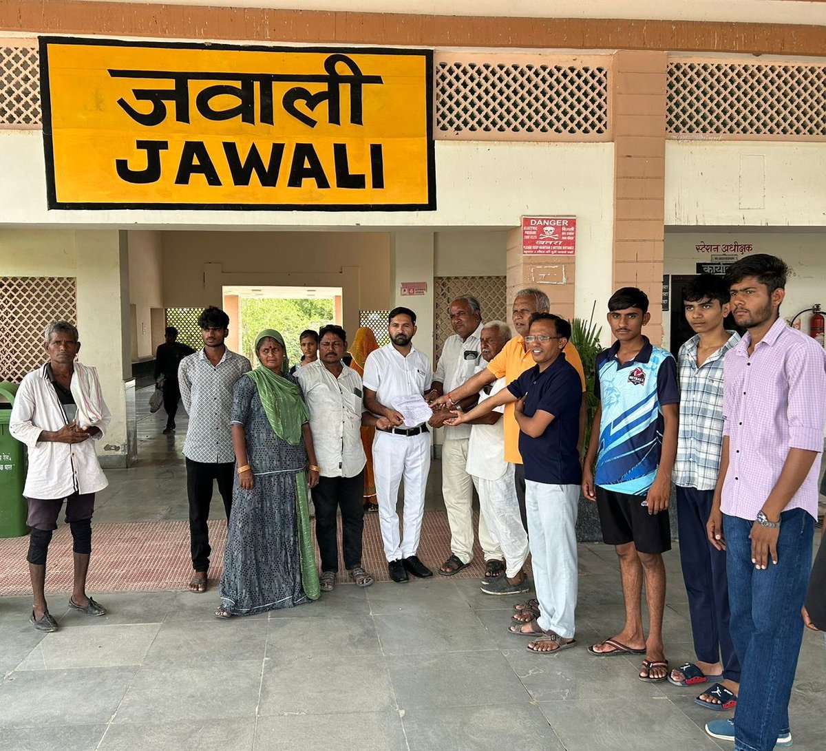 Suresh Solanki tweet media