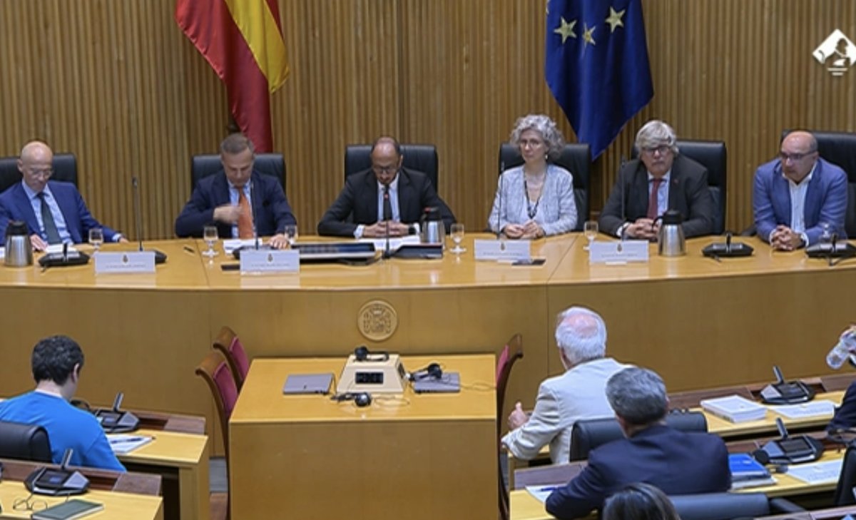Teoría y Realidad Constitucional (@revistatrcuned) on Twitter photo Comienza el seminario en <a href="/Congreso_Es/">Congreso</a>
La ley y la función legislativa <a href="/Fundacion_MGA/">FMGA</a>
<a href="/CEPPUNED/">Centro de Estudios de Partidos Políticos - UNED</a> <a href="/IDP_UCM/">Instituto de Derecho Parlamentario (UCM)</a> <a href="/IDPC_UC3M/">IDPC-UC3M</a> Comienza el seminario en <a href="/Congreso_Es/">Congreso</a>
La ley y la función legislativa <a href="/Fundacion_MGA/">FMGA</a>
<a href="/CEPPUNED/">Centro de Estudios de Partidos Políticos - UNED</a> <a href="/IDP_UCM/">Instituto de Derecho Parlamentario (UCM)</a> <a href="/IDPC_UC3M/">IDPC-UC3M</a>