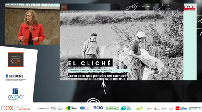 Susana Villanueva, responsable de comunicación de <a href="/UAGNavarra/">UAGN</a>  y Pello Sarratea, ganadero participante en la iniciativa, presenta el proyecto finalista a los #PremiosCEX 2025: #AgroinfluencersUAGN 
#Comunicación #Marketing #Agricultura #Ganadería