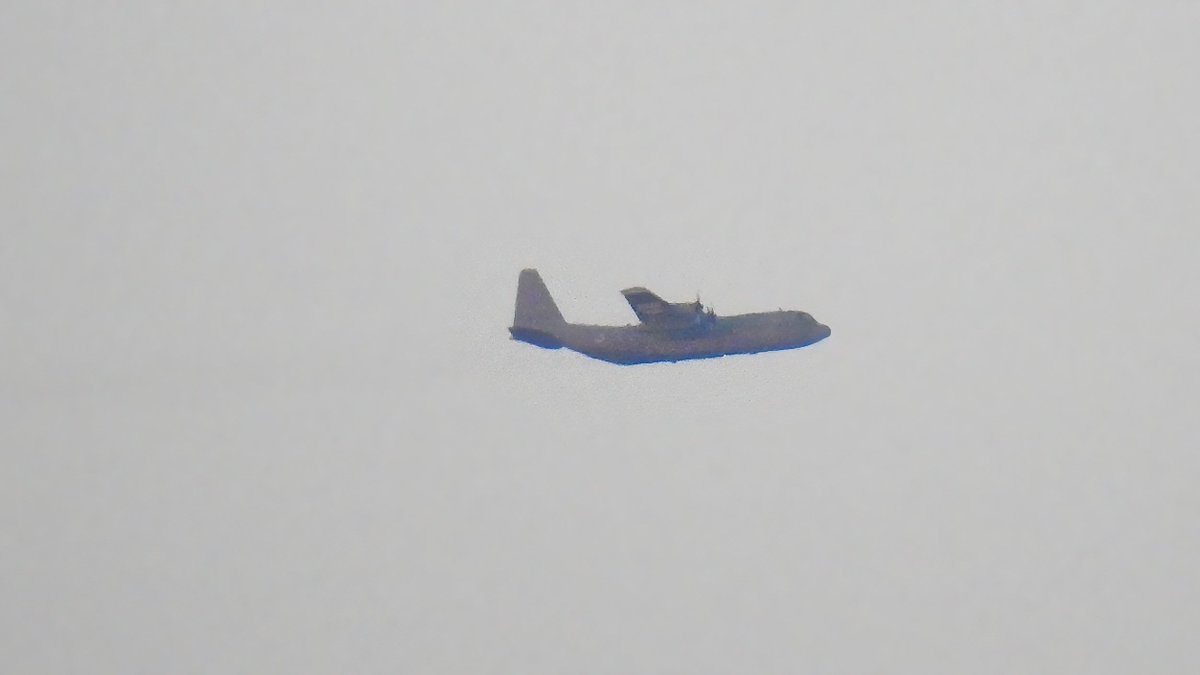 EHSBspotter's tweet photo. Royal Netherlands Air Force Lockheed C-130H Hercules G-275 #ROGUE03 Den Helder - Eindhoven
Spotted close to 22:00 local time yesterday, this spot makes the best of the late sunset in the Netherlands this time of year.
#NLspot https://t.co/mSWRCNMOtu