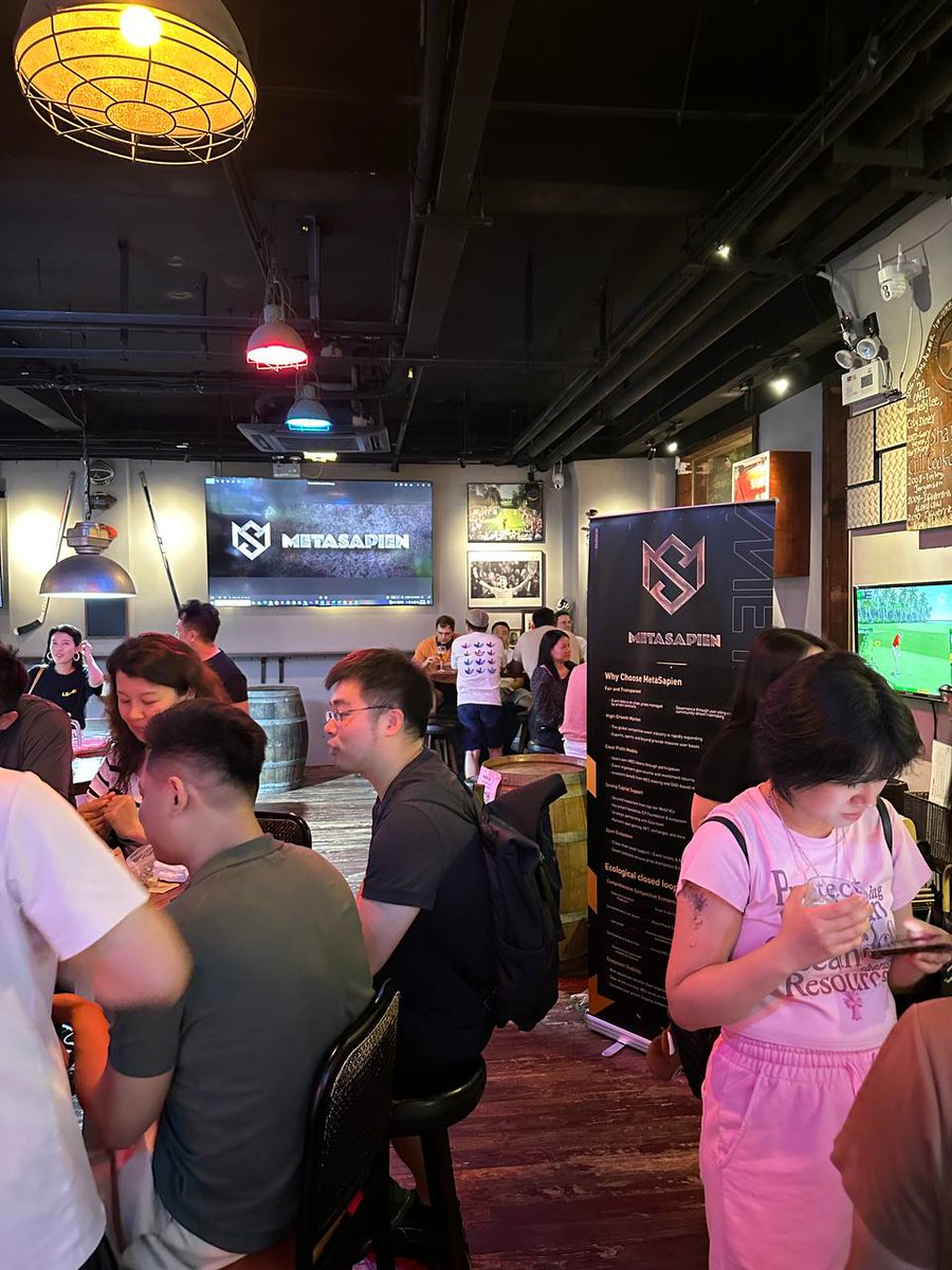 🔥 Last night's Web3 Burger Night in Shanghai, co-hosted by MetaSapien, was a huge success and a true haven for tech builders! 🧑‍💻👩‍💻🧑‍💻👩‍💻

🙏 Big shoutout to our host Quamix.io, co-hosts <a href="/offchainglobal/">OffChain Global</a>,#RCLUB,<a href="/ICPHUBS/">ICP HUBS NETWORK</a>,#CrazyChain，<a href="/CESS_Storage/">CESS Network</a>,and sponsors #iTQM and