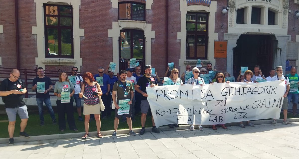 Hitzetatik  ekintzetara pasatzeko eskatu diogu gaur Eusko Jaurlaritzari. Eta hori  egin dezala lehen mailako arreta indartuz, pribatizazioak itzuliz,  lan-baldintzak hobetuz eta #Osakidetza modu garden eta parte-hartzailean  kudeatuz.

#BlaBlaBla
#ZSPDI