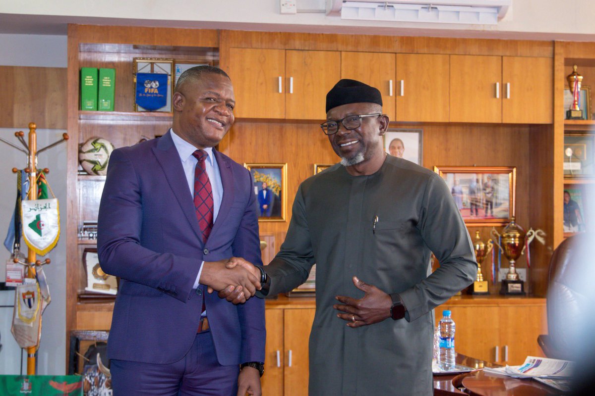 mznaab's tweet image. Meaningful exchange with Hon. @HonElvisNkandu of @MYSA_23, reaffirming the strength of our partnership with #GRZ.
We explored ways to deepen collaboration in youth empowerment, skills development and innovation, which are central to Zambia’s inclusive and sustainable…