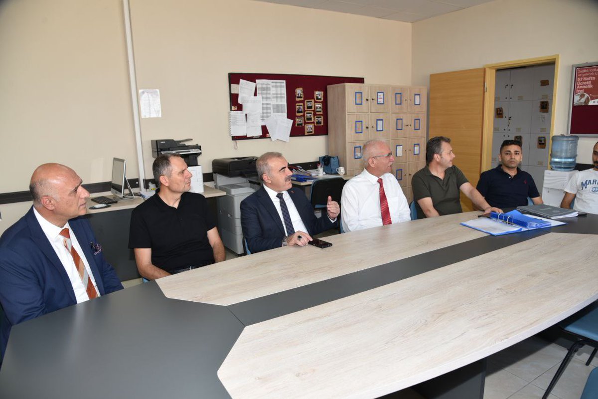 İl Millî Eğitim Müdürümüz Murat DEMİR,İl Millî Eğitim Müd.Yrd. Özcan ÖZEN ve Karesi İlçe Millî Eğitim Müdürümüz Sami GÜNNÜ okulumuzu ziyaret ettiler. Ziyaretlerinden dolayı teşekkür ederiz. <a href="/Yusuf__Tekin/">Yusuf Tekin</a> <a href="/meb_dinogretimi/">MEB Din Öğretimi Genel Müdürlüğü</a> <a href="/balikesirmem/">Balıkesir İl Millî Eğitim Müdürlüğü</a>  <a href="/Murat69_Demir/">Murat Demir</a> <a href="/karesimem/">Karesi İlçe Millî Eğitim Müdürlüğü</a> <a href="/SamiGunnu/">Sami GÜNNÜ</a>