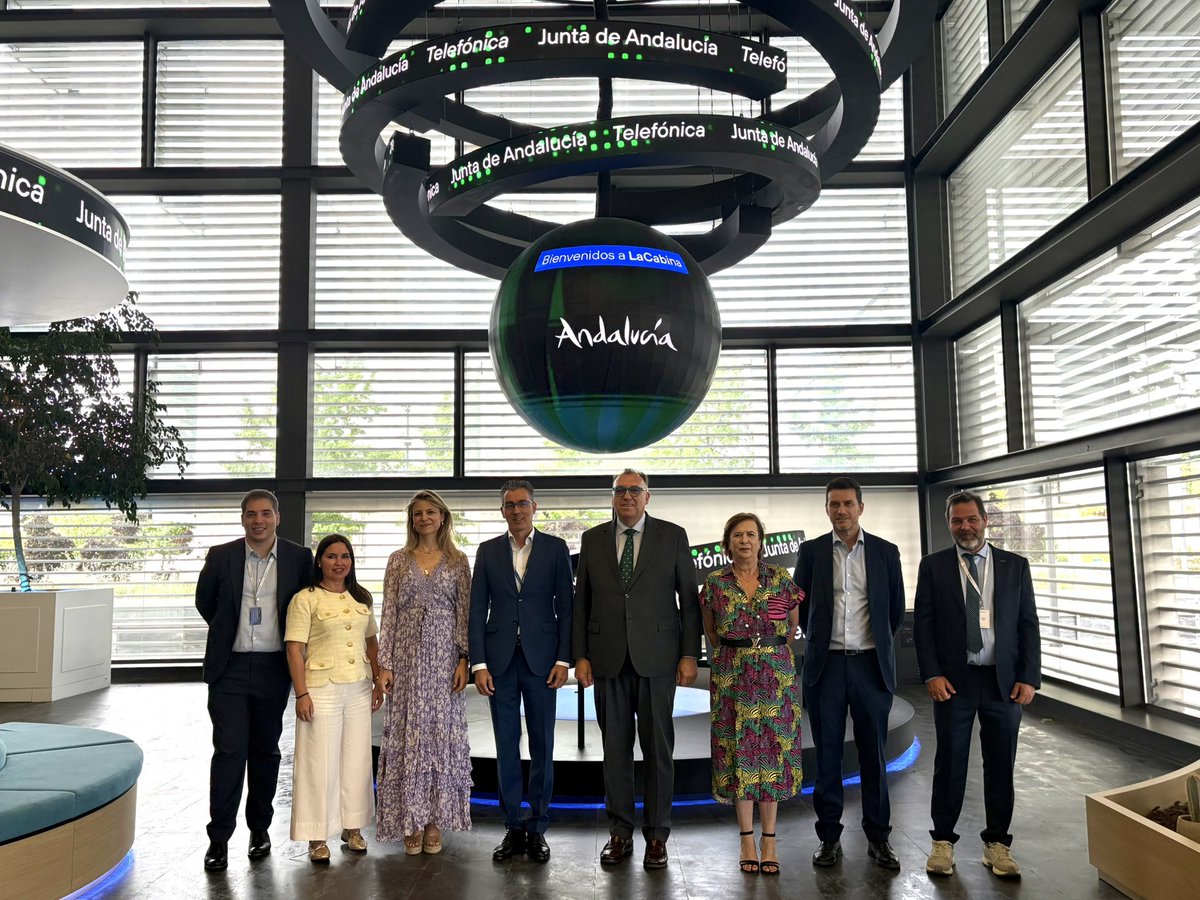Arturo Bernal (@arturo_bernalb) on Twitter photo Hoy es un gran día para el #turismo andaluz. Sellamos con <a href="/Telefonica/">Telefónica</a> una alianza estratégica para liderar la innovación turística.
Revolucionamos el modelo turístico y nos consolidamos como destino inteligente. El futuro del turismo se escribe desde #Andalucía. Hoy es un gran día para el #turismo andaluz. Sellamos con <a href="/Telefonica/">Telefónica</a> una alianza estratégica para liderar la innovación turística.
Revolucionamos el modelo turístico y nos consolidamos como destino inteligente. El futuro del turismo se escribe desde #Andalucía.