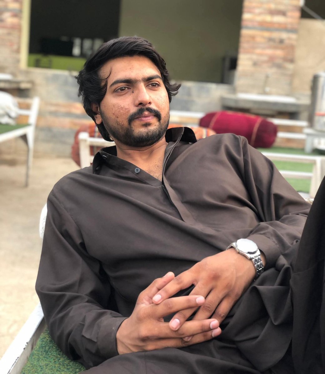 ڪنھن در ڏجي دانهڙي!

اڄ سُھيل ميراڻي ۽ مھراڻ ميراڻي کي بہ ھي ظالم رياست کنڀي کڻي وئي، سندن آزادي جو مطالبو ڪجي ٿو

#ReleaseMiraniBrothers
#ReleaseAllMissingPersonsOfSindh