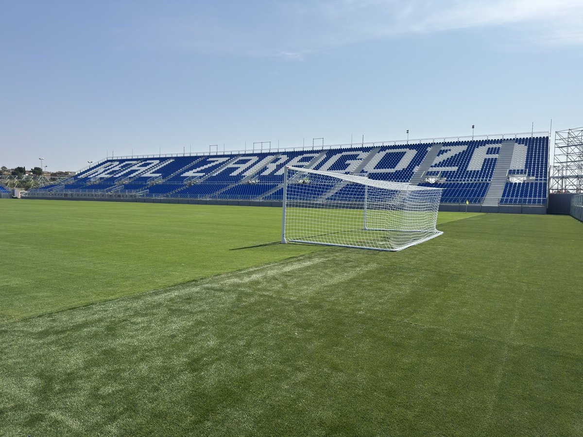 sisoydelzgz's tweet photo. POR DIOS 

RECAPACITEN Y PONGAN LAS REDES IGUAL QUE LAS DEL ULTIMO AÑO EN PRIMERA SIN PALO ABAJO Y CON LOS COLORES BLANCO Y AZUL (AUNQUE VENGA LA LIGA A TOCAR LOS HUEVOS) https://t.co/oUTtd1j3Fm