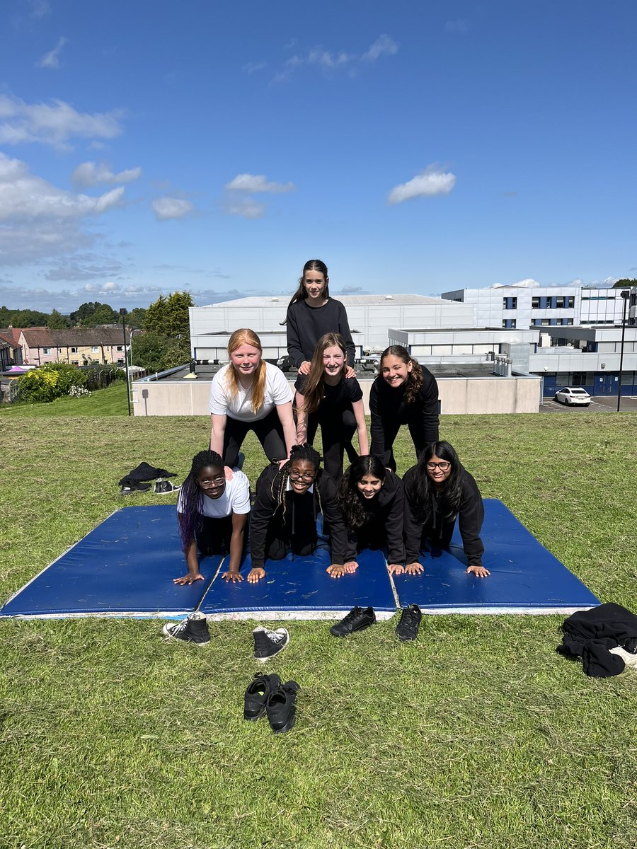 Linlithgow PE Dept tweet media