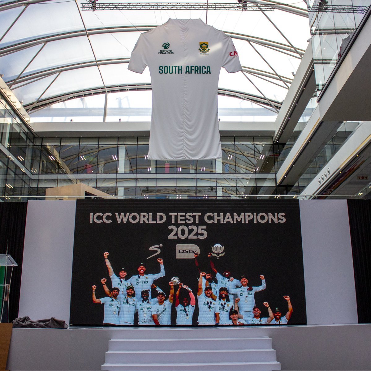ProteasMenCSA's tweet image. 📍The World of Champions.

#WTCFinal #WozaNawe #ProteasWTCFinal
