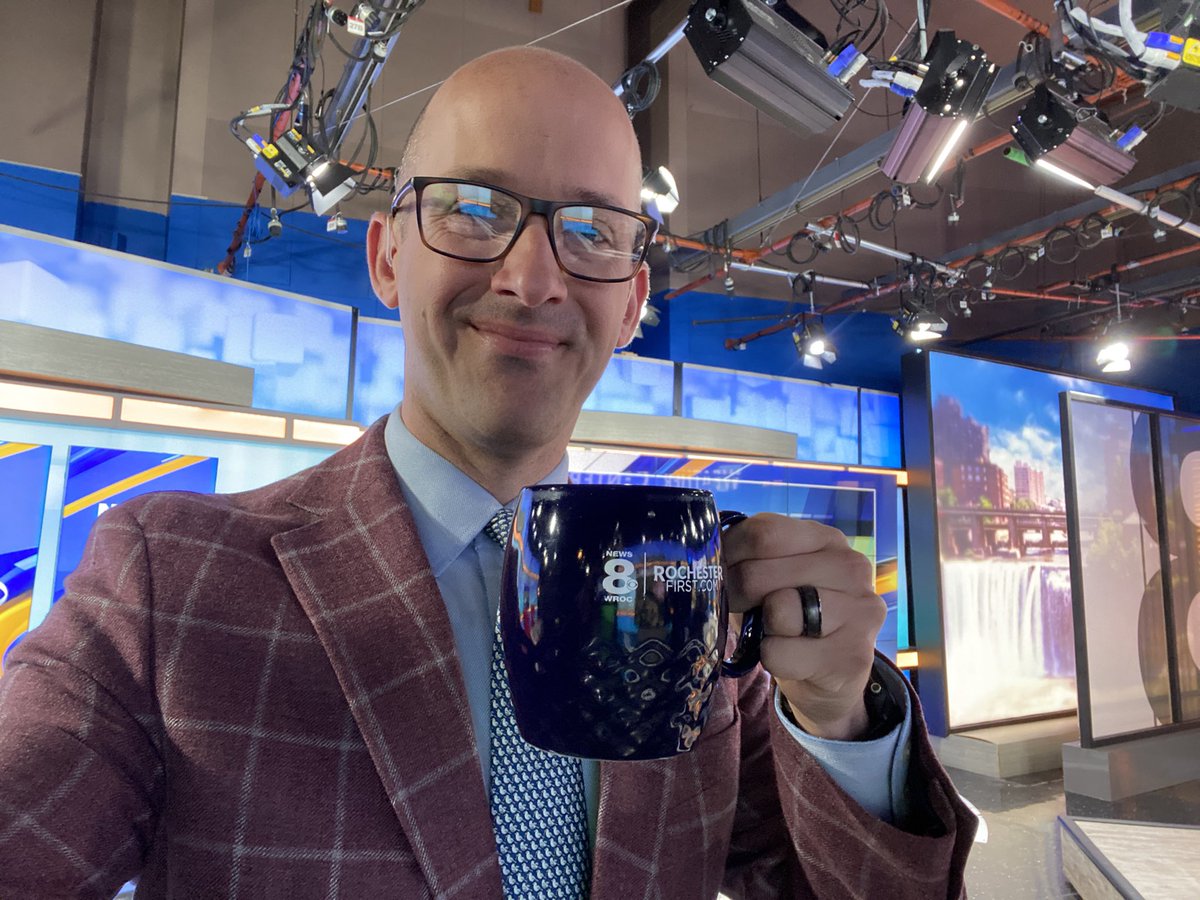 Brennan Somers (@brennan_somers) on Twitter photo MORNIN
Here we are on this THURS-DAY #Juneteenth edition of <a href="/News_8/">News 8 WROC</a> 🌄 ☕️
Y’all working like I am? MORNIN
Here we are on this THURS-DAY #Juneteenth edition of <a href="/News_8/">News 8 WROC</a> 🌄 ☕️
Y’all working like I am?