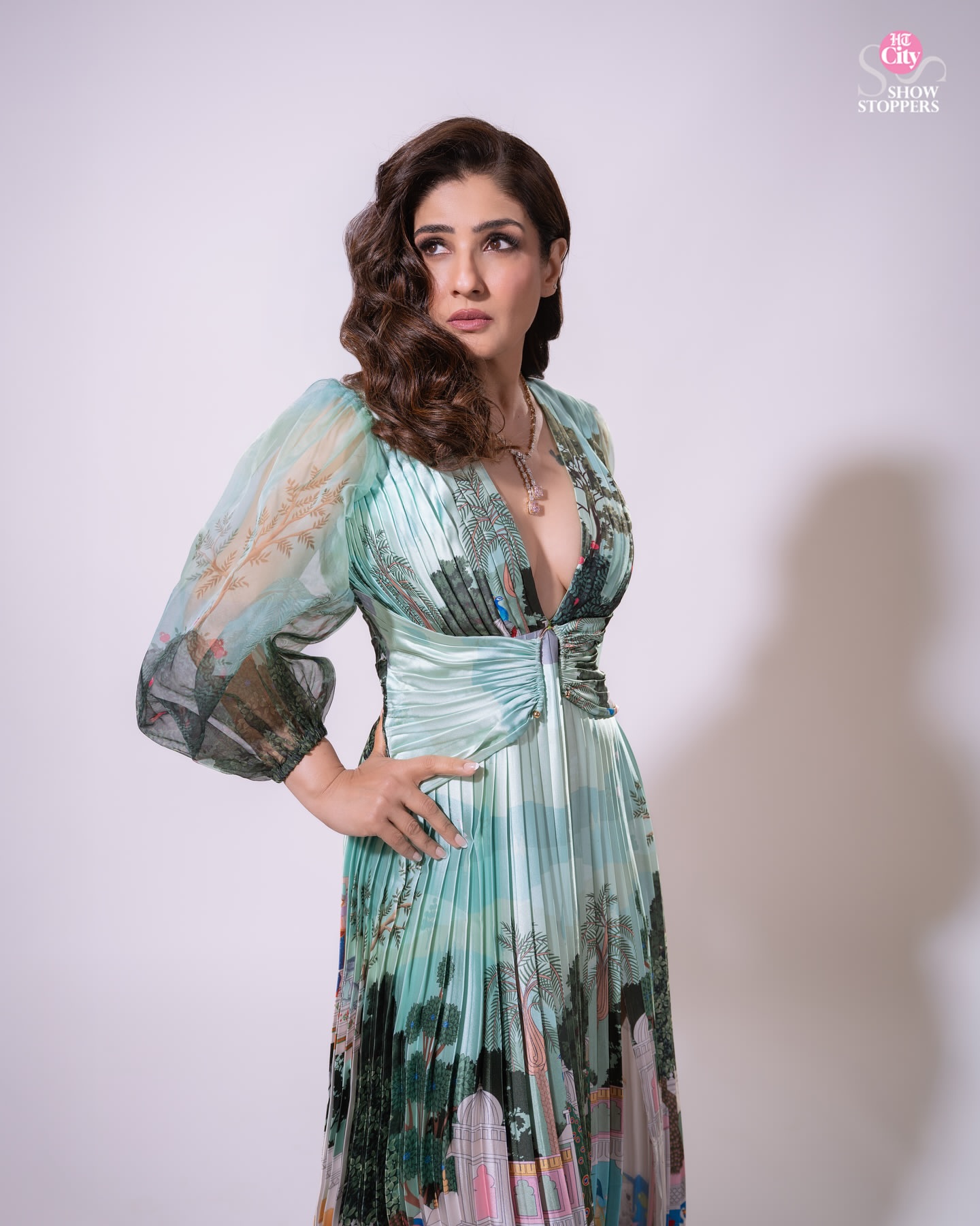 GtzItbwWEAADGCg?format=jpg&name=large