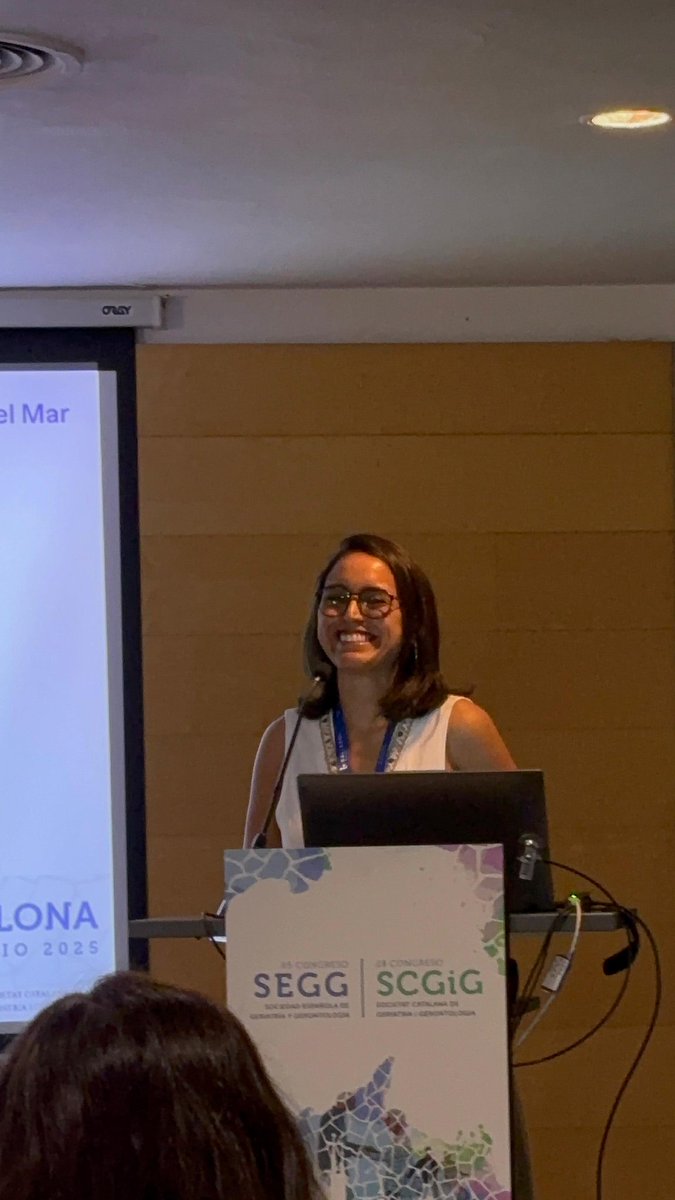Geriatria | Hospital del Mar (@geriatriamar) on Twitter photo 👩🏽⚕️ La Dra Júlia López, R4 de <a href="/GeriatriaMar/">Geriatria | Hospital del Mar</a>, explica els resultats de les intervencions realitzades a l'Hospital de Dia de #Geratria a l'<a href="/hospitaldelmar/">Hospital del Mar</a> #CentreFòrum com a comunicació oral al congrés nacional de la <a href="/seggeriatria/">SEGG</a> i <a href="/SCGiG/">SCGiG</a>
#SEGG2025 👩🏽⚕️ La Dra Júlia López, R4 de <a href="/GeriatriaMar/">Geriatria | Hospital del Mar</a>, explica els resultats de les intervencions realitzades a l'Hospital de Dia de #Geratria a l'<a href="/hospitaldelmar/">Hospital del Mar</a> #CentreFòrum com a comunicació oral al congrés nacional de la <a href="/seggeriatria/">SEGG</a> i <a href="/SCGiG/">SCGiG</a>
#SEGG2025