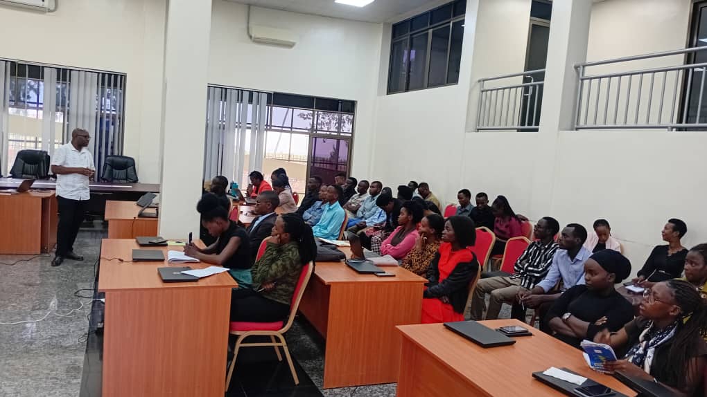 National Land Authority - NLA (@lands_rwanda) on Twitter photo Icyiciro cya nyuma cy'amahugurwa y'iminsi 2 agenewe Intore mu Ikoranabuhanga (Digital Ambassadors) cyatangiye uyu munsi mu turere twa <a href="/GicumbiDistrict/">Gicumbi District</a>, <a href="/GatsiboDistrict/">Gatsibo District</a>, <a href="/NyanzaDistrict/">Nyanza District</a> na <a href="/NgororeroDistr/">Ngororero District</a> Icyiciro cya nyuma cy'amahugurwa y'iminsi 2 agenewe Intore mu Ikoranabuhanga (Digital Ambassadors) cyatangiye uyu munsi mu turere twa <a href="/GicumbiDistrict/">Gicumbi District</a>, <a href="/GatsiboDistrict/">Gatsibo District</a>, <a href="/NyanzaDistrict/">Nyanza District</a> na <a href="/NgororeroDistr/">Ngororero District</a>