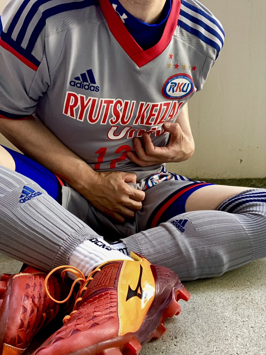 今日もなんだか凄く着たくなり⚽️
会社から戻って汗だくで💦
このユニも大好きなんだー♪