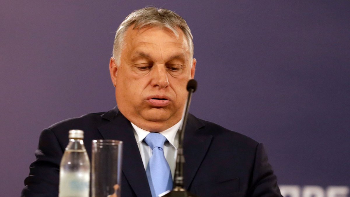 Bloomberg: Orbán May Lose Power 

Hungarian Prime Minister Viktor Orbán could be ousted as support for the opposition party TISZA surges. According to the latest polls, the new opposition force has not only overtaken the ruling Fidesz party, but now holds a significant lead —