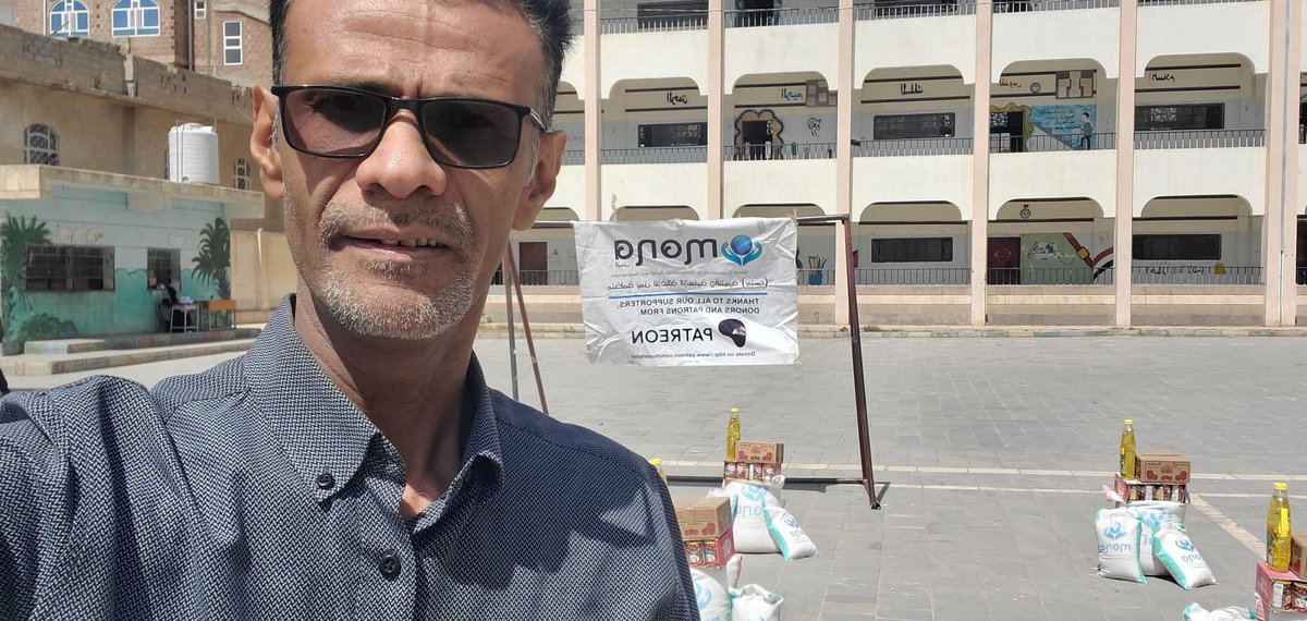 monarelief's tweet photo. Real time pictures, 
@monarelief distributing  food baskets now in the capital Sana'a to 105 patients who suffering from kidney failure.
Our distribution was funded by Mona Relief's fundraising campaign in Patreon.
1-2
Cc @Fatikr
#Yemen
#monarelief https://t.co/LgSVLHK0yF