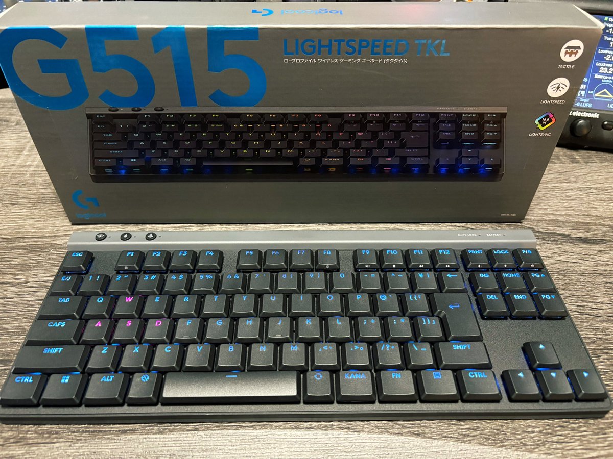 sxm_inc_hiro's tweet image. 初めてゲーミングキーボード(G515)なる物を買ってみた。すげえズッシリして重厚感あるしキーも打ちやすい〜！光り方も控えめで良き良き✌️
#LogicoolG