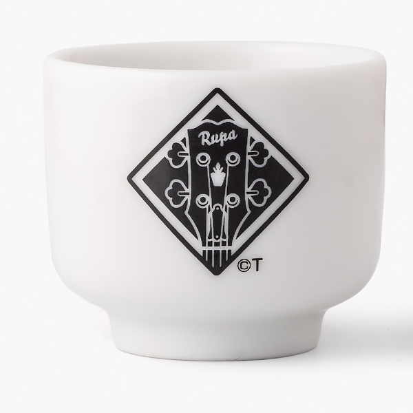 【🎸#ガールズバンドクライ 6/27(金)新商品発売】
ついに明日発売！徳利＆お猪口セットが登場！

ルパと言えばベース、そしてお酒！…ということで「酒豪」デザインの徳利＆ルパのベースがデザインされたお猪口が登場！
晩酌が楽しみに🍶

詳しくはこちら👇
toei-anim.co.jp/anibirth/popup…

#ガルクラ #ルパ