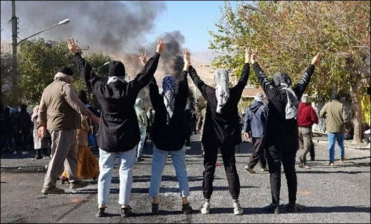 Dadash Majid (@dadashmaji52414) on Twitter photo <a href="/v1346hid/">برانداز</a> <a href="/IranIntl/">ايران اينترنشنال</a> #iran
#نه_شاه_نه_شیخ
۲
دومی هم ازتخت عمل بیمارستان نیویورک توسط آمریکا اخراج شد ،معلوم است که بچه شاه نمیخواهد چنین سرنوشتی داشته باشد
آقای اعلایی هم بچه شاه را ازنزدیکمیشناسد هم بعنوان خبرنگار ارشد از حمایت کنگره آمریکا وقطعنامه ها حمایت از خانم رجوی طرح ده مادمای با اطلاع <a href="/v1346hid/">برانداز</a> <a href="/IranIntl/">ايران اينترنشنال</a> #iran
#نه_شاه_نه_شیخ
۲
دومی هم ازتخت عمل بیمارستان نیویورک توسط آمریکا اخراج شد ،معلوم است که بچه شاه نمیخواهد چنین سرنوشتی داشته باشد
آقای اعلایی هم بچه شاه را ازنزدیکمیشناسد هم بعنوان خبرنگار ارشد از حمایت کنگره آمریکا وقطعنامه ها حمایت از خانم رجوی طرح ده مادمای با اطلاع