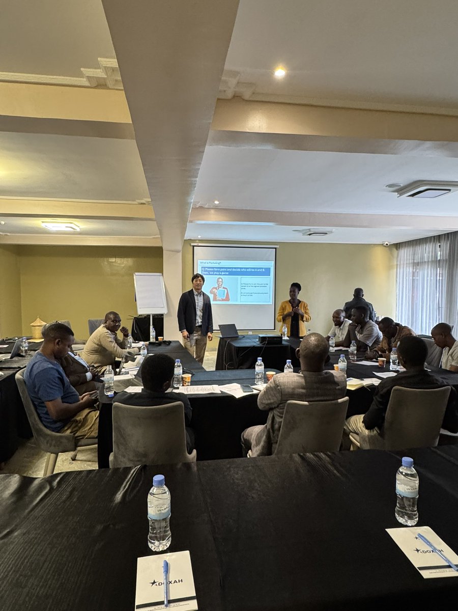 CUP2Rwanda's tweet photo. This week, we held a 4-day cupping &amp; marketing training with our pilot coops Kopakaki, Arabica &amp; Coakaki cooperatives 🌱 
Producers explored their coffee profiles, learned how quality impacts cup scores,and gained knowledge on how to access international markets.☕️ #Rwandacoffee https://t.co/GaTyVDs1C5