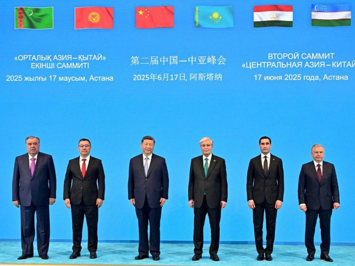 Sommet Chine-Asie Extrême-Orient, à Astana. 
Manquerait pas quelqu’un ?
À moins que Putler n’ait pas été invité ?