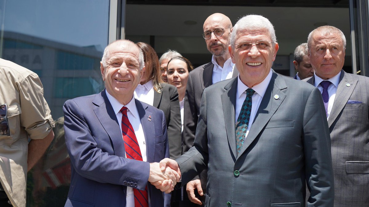 Genel Başkanımız Sayın Prof. Dr. Ümit Özdağ, Zafer Partisi heyeti ile birlikte İyi Parti Genel Başkanı Müsavat Dervişoğlu’nu ziyaret ederek hukuk mücadelemize destekleri için teşekkür etti, Türkiye’nin geleceği hakkında istişarelerde bulundu.