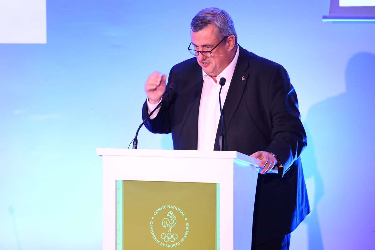 [#AG2025]
 🎙️<a href="/erictanguy1/">Eric TANGUY</a>, vice-président en charge de Sport en France et de l’innovation du #CNOSF, sur <a href="/sport_en_france/">Sport en France</a> :
« Le 28 mai 2019, dans cette même salle, naissait Sport en France, le média du mouvement sportif français. Depuis, la progression est continue et