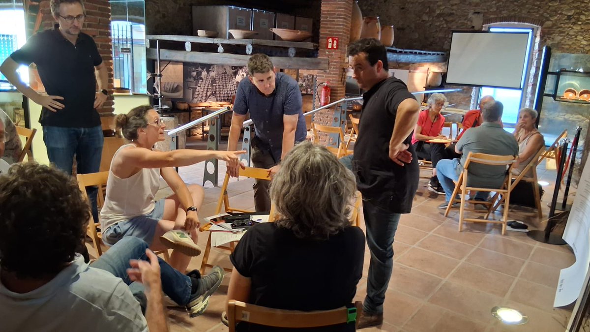 🔉 Continuem amb les sessions sobre "Viure i treballar al Montseny" (àmbit socioeconòmic) per a la redacció del Pla de protecció del medi natural i el paisatge del <a href="/montseny/">Parc Natural i Reserva de la Biosfera del Montseny</a>!
📍 Avui, a la Sala Polivalent El Talleret d'Aiguafreda, a les 17.30 h.
ℹ️ participa311-espaisnaturals.diba.cat/processes/PPMN…